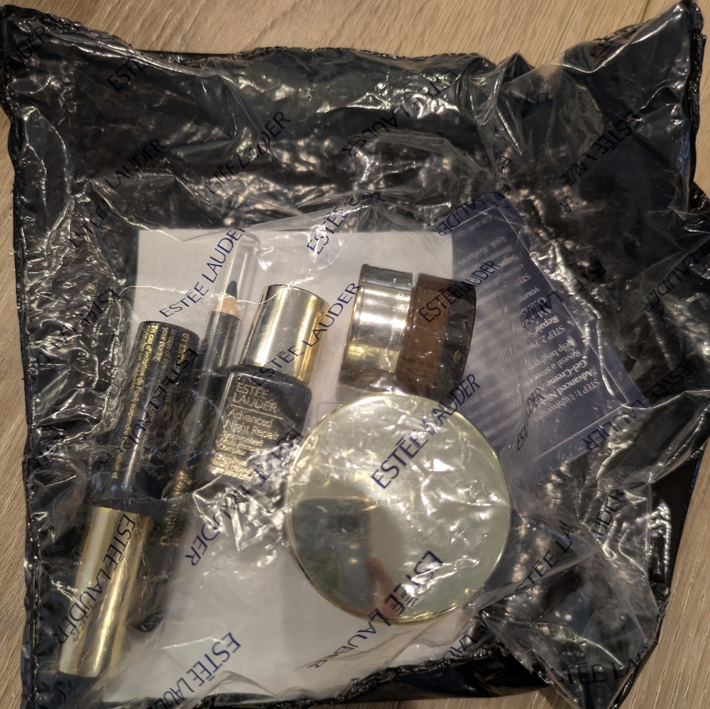 Estee Lauder Beauty Collection with Makeup Bag And Skin Care